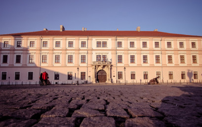 Natječaj za dodjelu stipendija i potpora Sveučilišta Josipa Jurja Strossmayera u Osijeku za akademsku 2013./2014. godinu